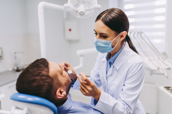 Cómo se diagnostican y tratan las caries
