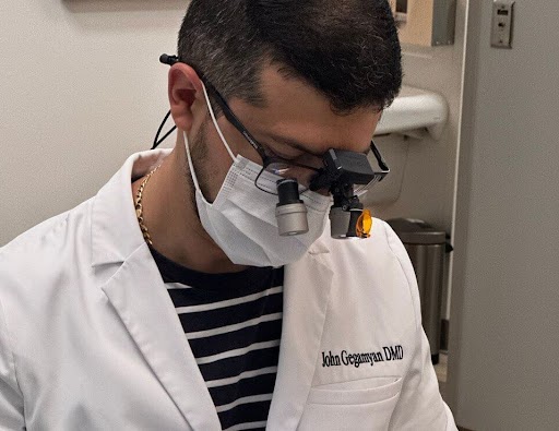 Dr. John Gegamyan за работой